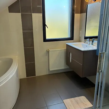 Terracotta - Maison Avec Jaccuzi - Jardin - 8 Personnes *